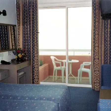 Lenios Hotell 2*