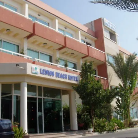 Готель Lenios 2*
